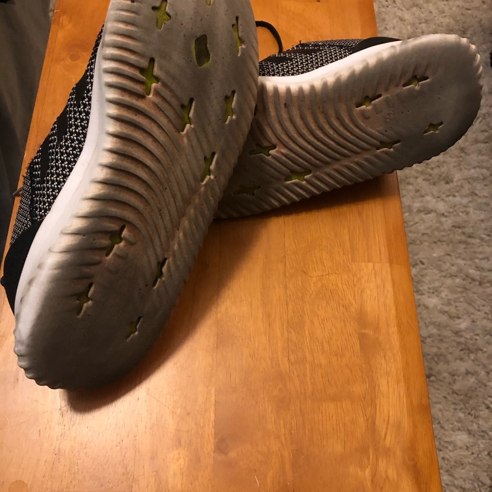Adidas Cloud Foam Shoes - Picture 6 of 6